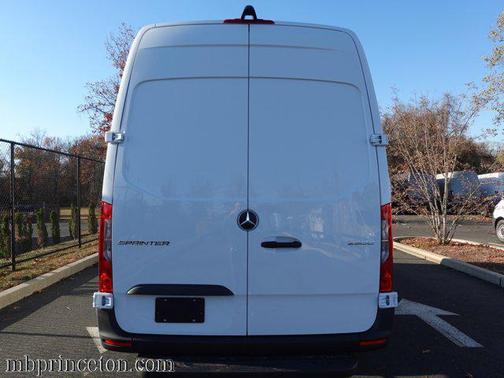 2025 Mercedes-Benz Sprinter 2500 High Roof
