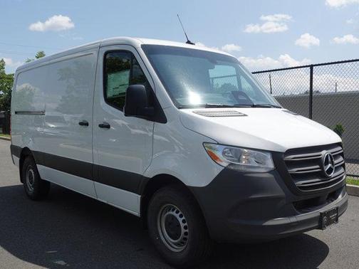 2025 Mercedes-Benz Sprinter 2500 Standard Roof