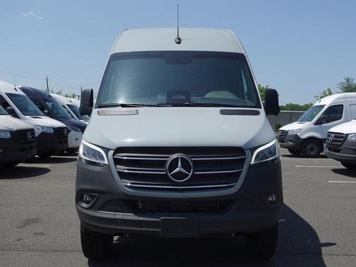 2025 Mercedes-Benz Sprinter 2500 Standard Roof