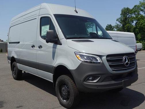 2025 Mercedes-Benz Sprinter 2500 Standard Roof