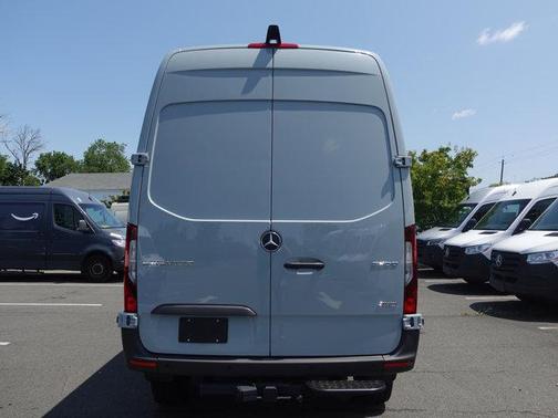 2025 Mercedes-Benz Sprinter 2500 Standard Roof