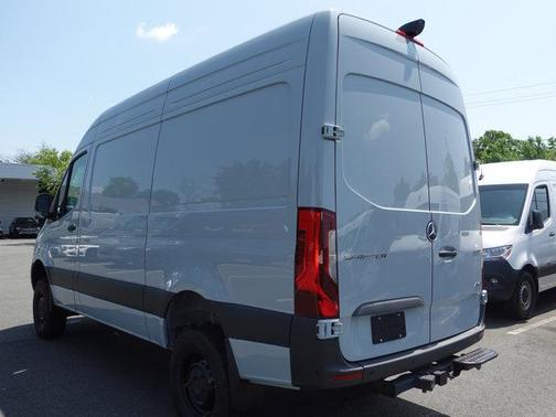 2025 Mercedes-Benz Sprinter 2500 Standard Roof