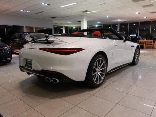 2023 Mercedes-Benz AMG SL 43 Base