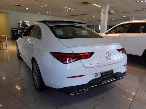 2022 Mercedes-Benz CLA 250 4MATIC