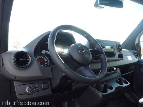 2025 Mercedes-Benz Sprinter 2500 High Roof