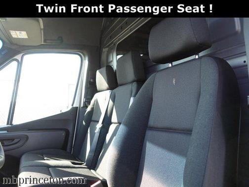 2025 Mercedes-Benz Sprinter 2500 High Roof