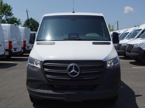 2025 Mercedes-Benz Sprinter 2500 Standard Roof