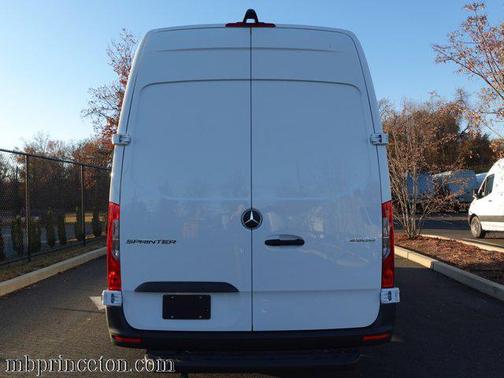 2025 Mercedes-Benz Sprinter 2500 High Roof