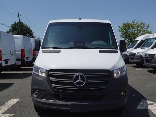 2025 Mercedes-Benz Sprinter 2500 Standard Roof