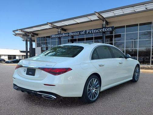 MANUFAKTUR Diamond White 2023 Mercedes-Benz S-Class 4MATIC