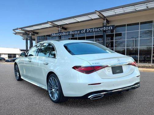 MANUFAKTUR Diamond White 2023 Mercedes-Benz S-Class 4MATIC