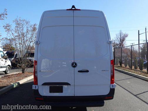 2025 Mercedes-Benz Sprinter 2500 High Roof