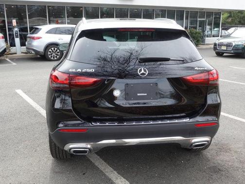 2021 Mercedes-Benz GLA 250 Base 4MATIC