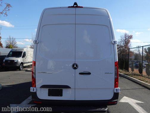 2025 Mercedes-Benz Sprinter 2500 High Roof