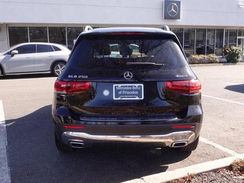 2022 Mercedes-Benz GLB 250 4MATIC