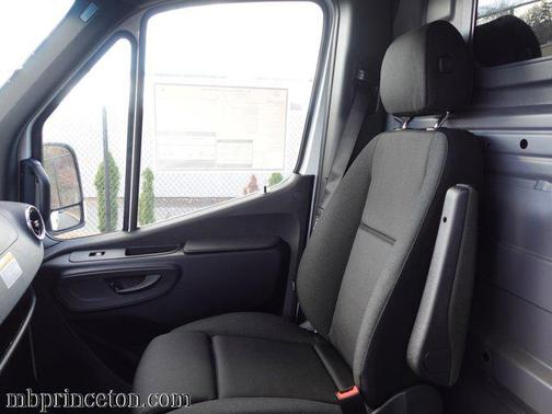 2025 Mercedes-Benz Sprinter 2500 High Roof
