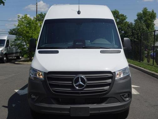 2025 Mercedes-Benz Sprinter 2500 Standard Roof
