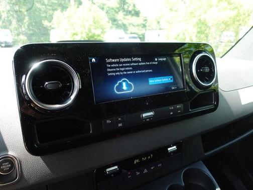 2025 Mercedes-Benz Sprinter 2500 Standard Roof