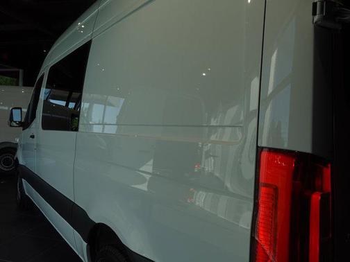 2024 Mercedes-Benz Sprinter 2500 Standard Roof