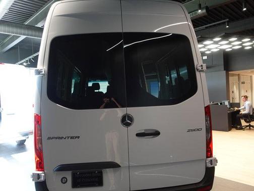 2024 Mercedes-Benz Sprinter 2500 Standard Roof