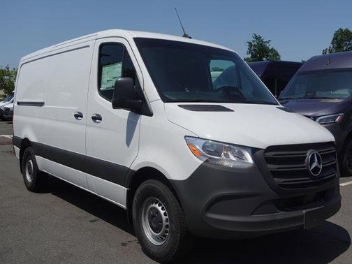 2025 Mercedes-Benz Sprinter 2500 Standard Roof