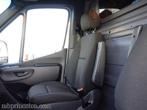 2025 Mercedes-Benz Sprinter 2500 High Roof