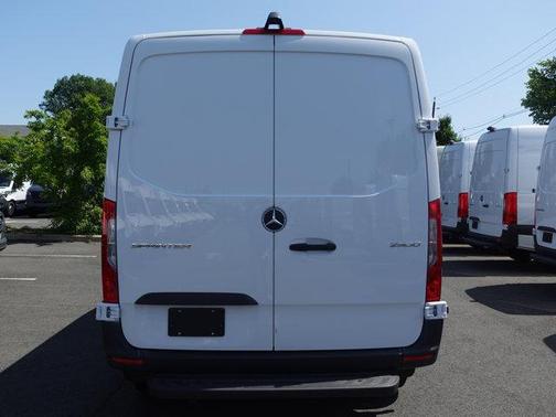 2025 Mercedes-Benz Sprinter 2500 Standard Roof