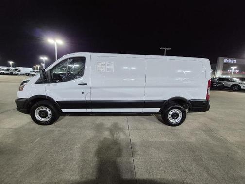 2023 Ford Transit-250 T250