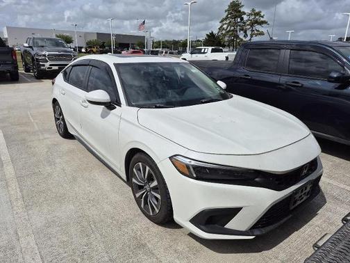 Platinum White Pearl 2022 Honda Civic EX-L