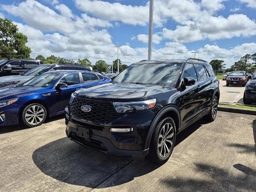 AGATE BLACK METALLIC 2023 Ford Explorer ST-LINE