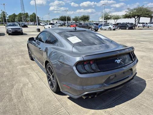 2022 Ford Mustang ECOBOOST PREMIUM