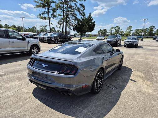 2022 Ford Mustang ECOBOOST PREMIUM