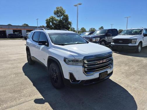 2022 GMC Acadia AT4