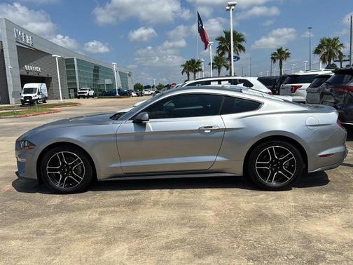 2022 Ford Mustang ECOBOOST