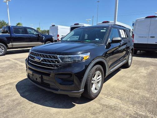 AGATE BLACK METALLIC 2022 Ford Explorer XLT