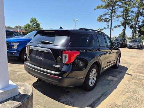 AGATE BLACK METALLIC 2022 Ford Explorer XLT