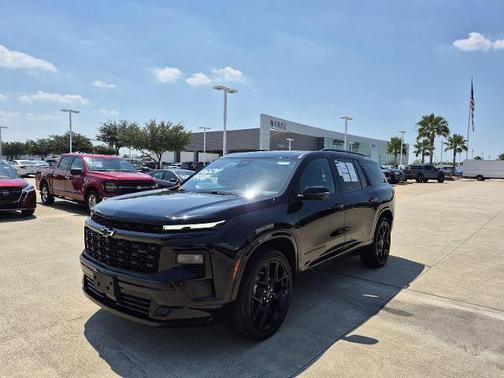 Mosaic Black Metallic 2024 Chevrolet Traverse RS