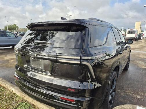 Mosaic Black Metallic 2024 Chevrolet Traverse RS