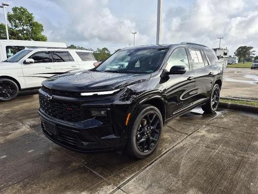 Mosaic Black Metallic 2024 Chevrolet Traverse RS