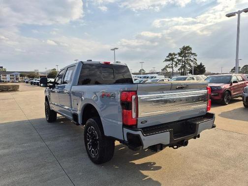 2024 Ford F-250 PLATINUM