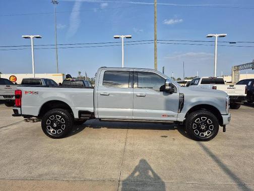 2024 Ford F-250 PLATINUM