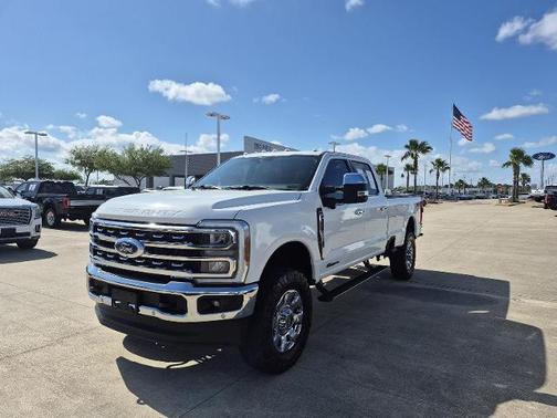 2023 Ford F-350 LARIAT SUPER DUTY