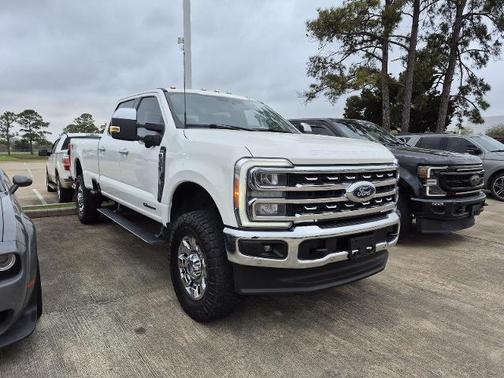 2023 Ford F-350 LARIAT SUPER DUTY