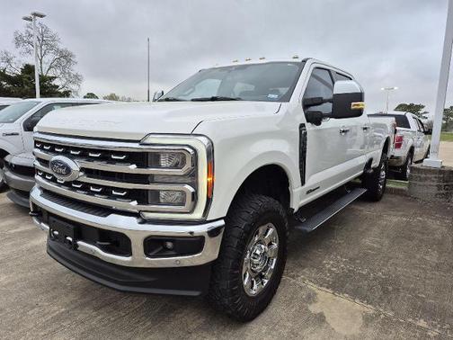 2023 Ford F-350 LARIAT SUPER DUTY
