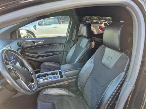 2023 Ford Edge ST