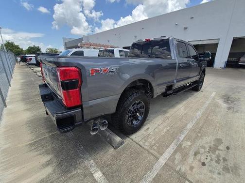 2023 Ford F-350 LARIAT SUPER DUTY