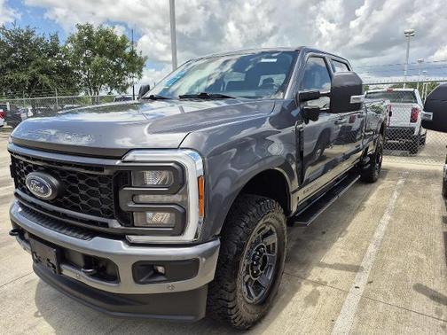 2023 Ford F-350 LARIAT SUPER DUTY
