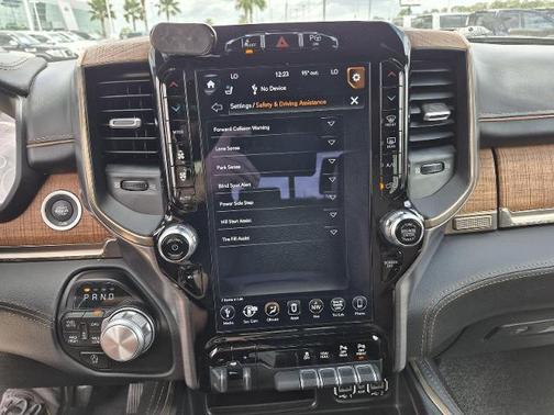 Diamond Black 2020 RAM 1500 LONGHORN