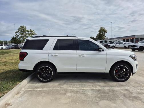 2022 Ford Expedition LIMITED