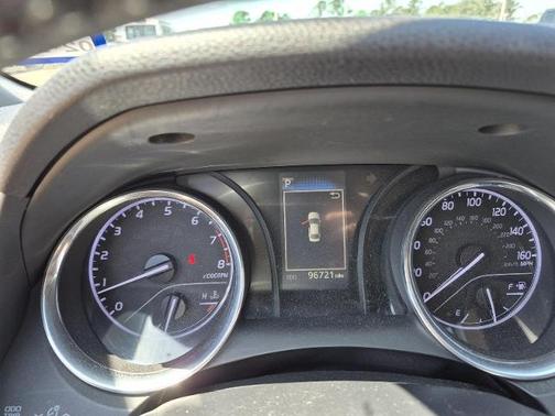 Super White 2019 Toyota Camry SE